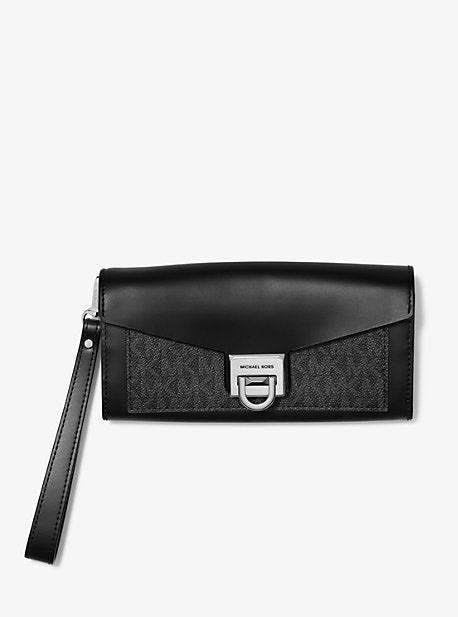 Manhattan Large Viola Leather Clutch 